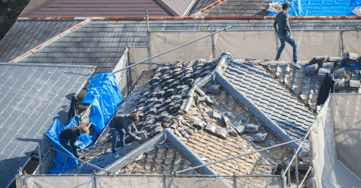 How to Identify the Extend of Damage to Your Roof After A Hurricane in Florida